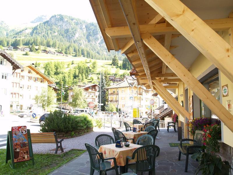 Hotel Ladina Campitello di Fassa Exteriör bild