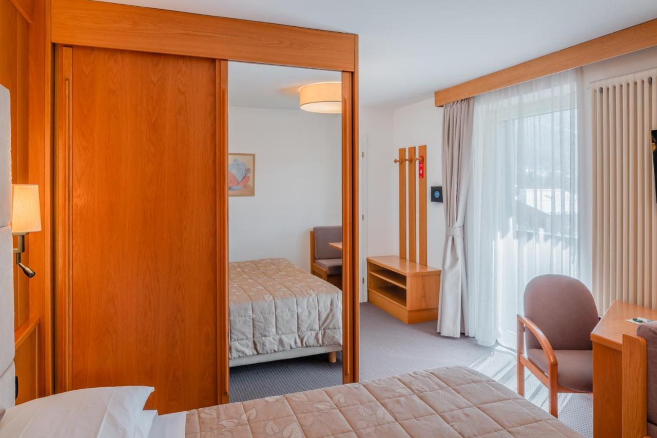 Hotel Ladina Campitello di Fassa Exteriör bild